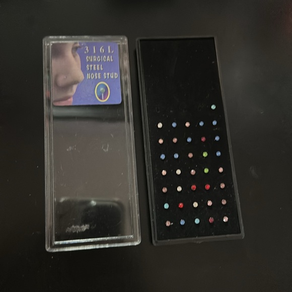Surgical Steel Nose studs - 5 for $25 for items marked with ⭐️ - Picture 1 of 3